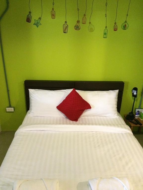 K2 Backpacker Hostel Khao Lak Zimmer foto