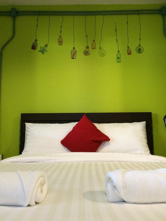 K2 Backpacker Hostel Khao Lak Zimmer foto
