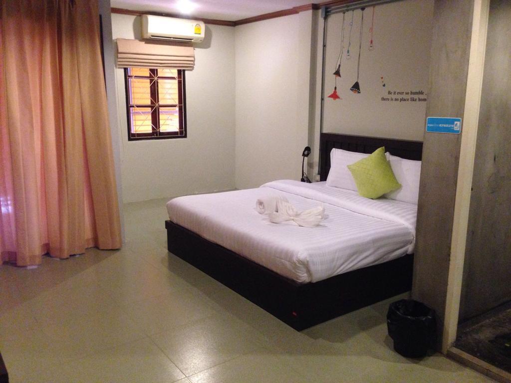 K2 Backpacker Hostel Khao Lak Zimmer foto