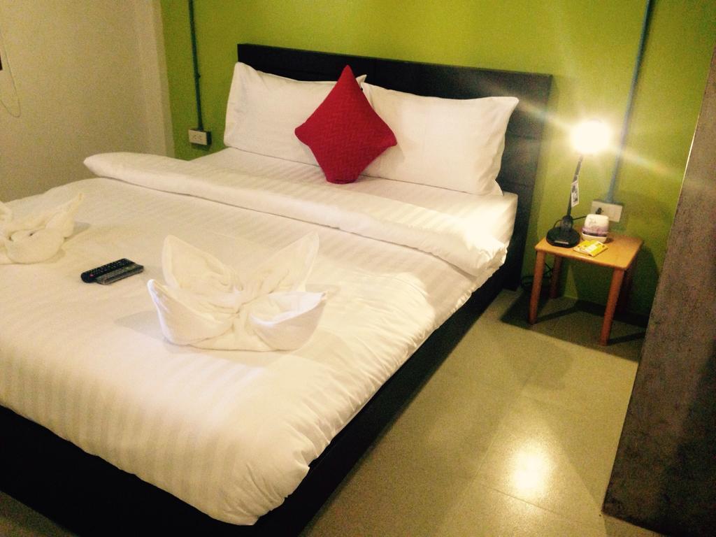 K2 Backpacker Hostel Khao Lak Zimmer foto