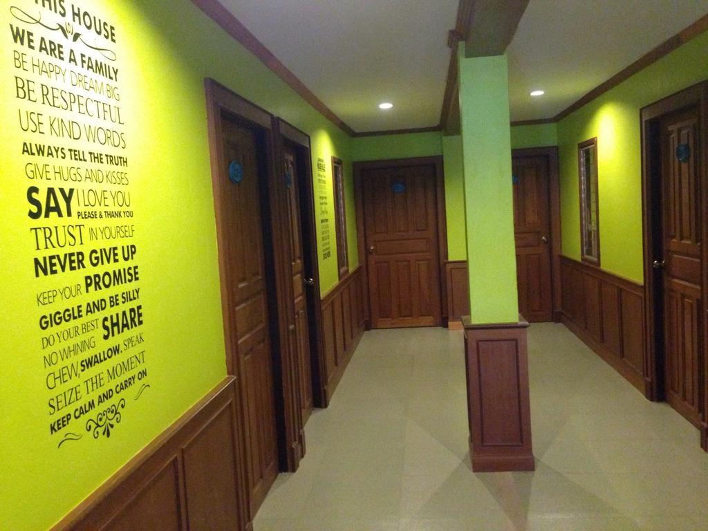 K2 Backpacker Hostel Khao Lak Exterior foto